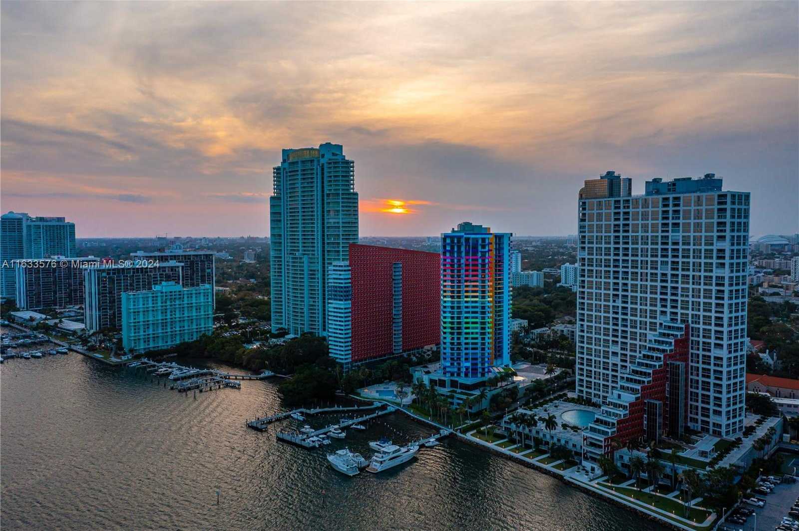 Small Image of 1581 BRICKELL AVE #2101, Miami Number 53
