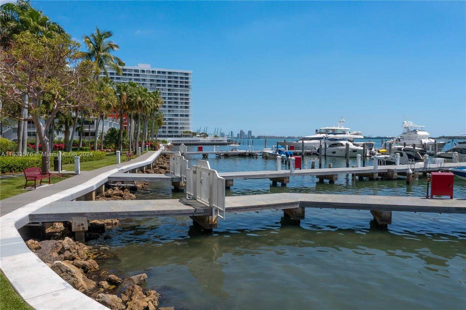Small Image of 1581 BRICKELL AVE #2101, Miami Number 64