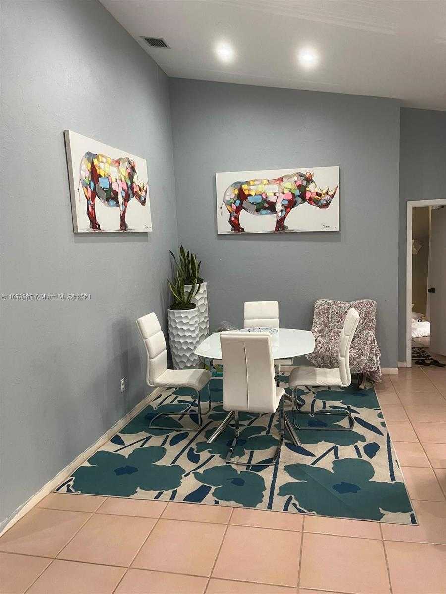 Small Image of 5299 EUROPA DR #I, Boynton Beach Number 20