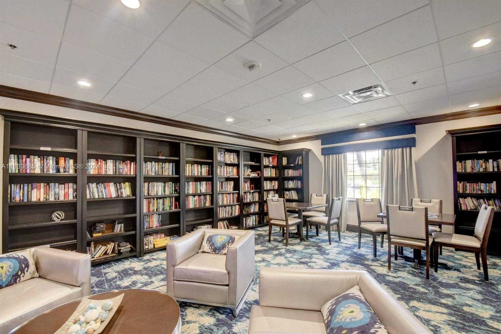 Small Image of 5299 EUROPA DR #I, Boynton Beach Number 44