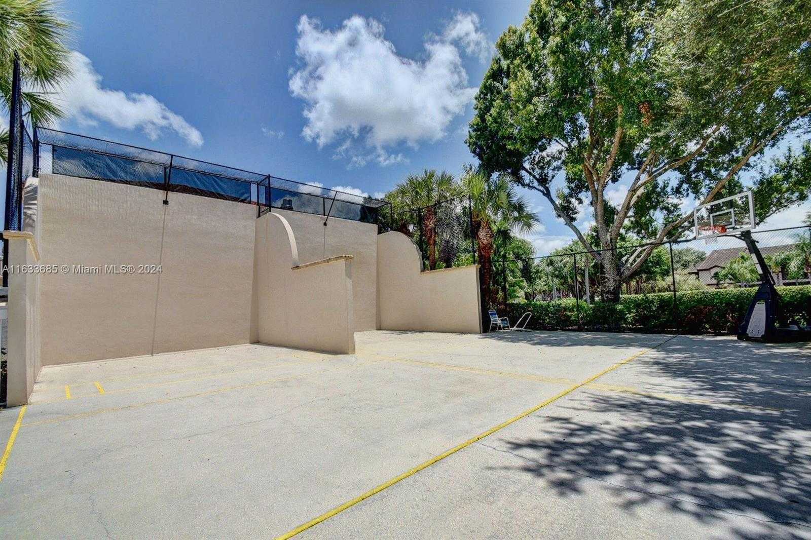 Small Image of 5299 EUROPA DR #I, Boynton Beach Number 58