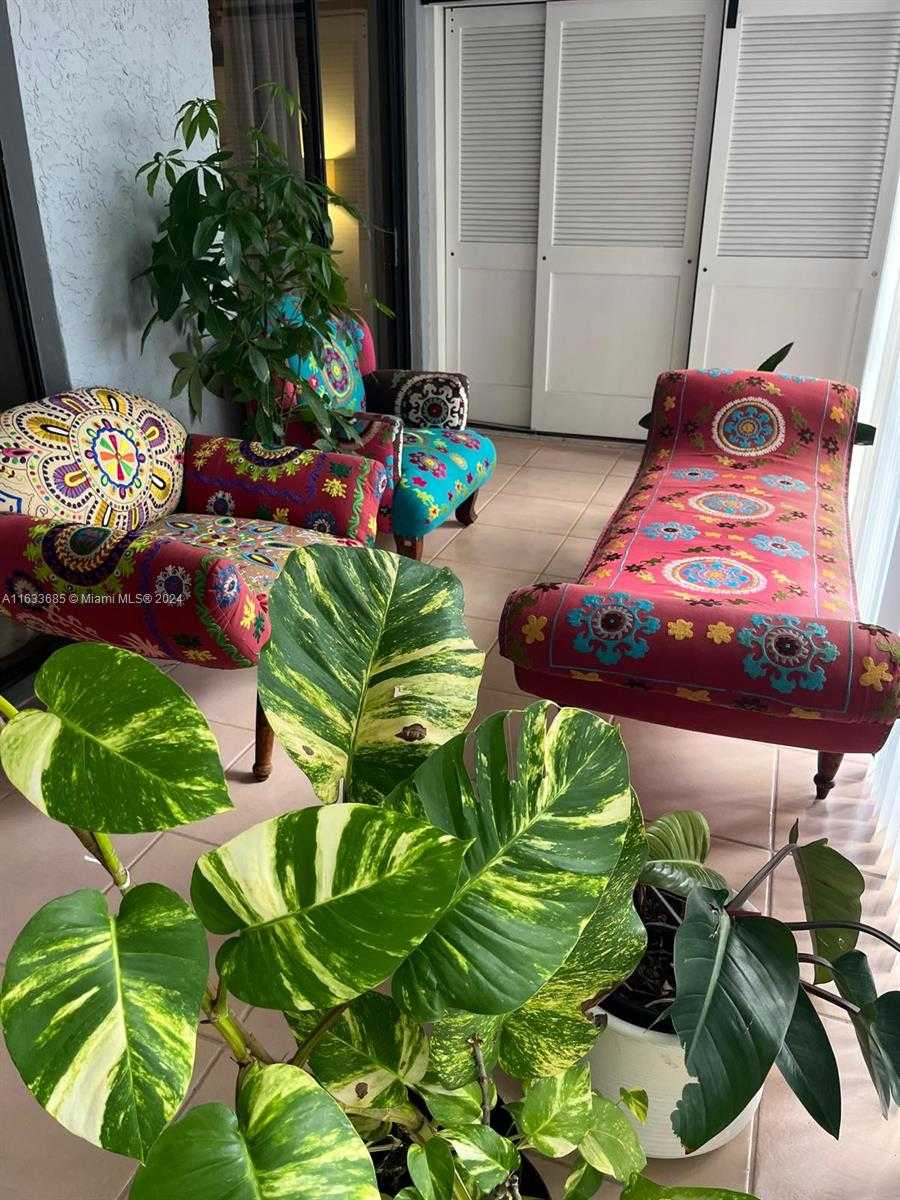 Small Image of 5299 EUROPA DR #I, Boynton Beach Number 7