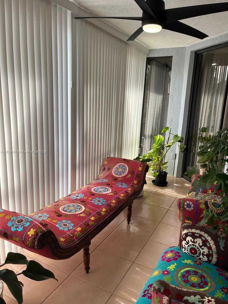 Small Image of 5299 EUROPA DR #I, Boynton Beach Number 8