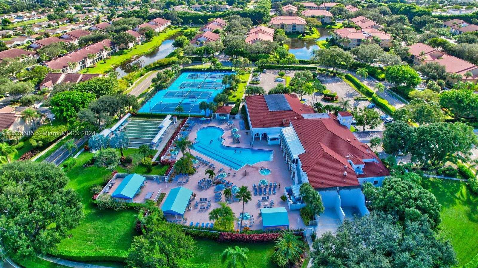 Small Image of 5299 EUROPA DR #I, Boynton Beach Number 80