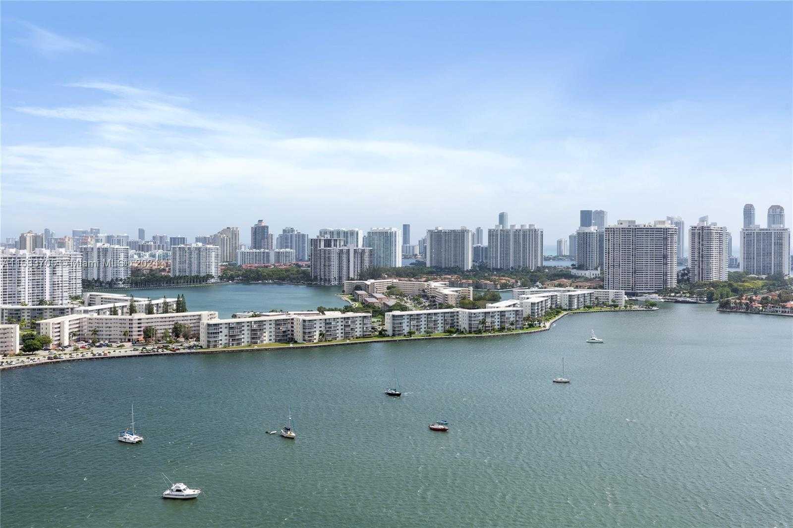 Small Image of 17301 BISCAYNE BLVD #LPH 09, North Miami Beach Number 12