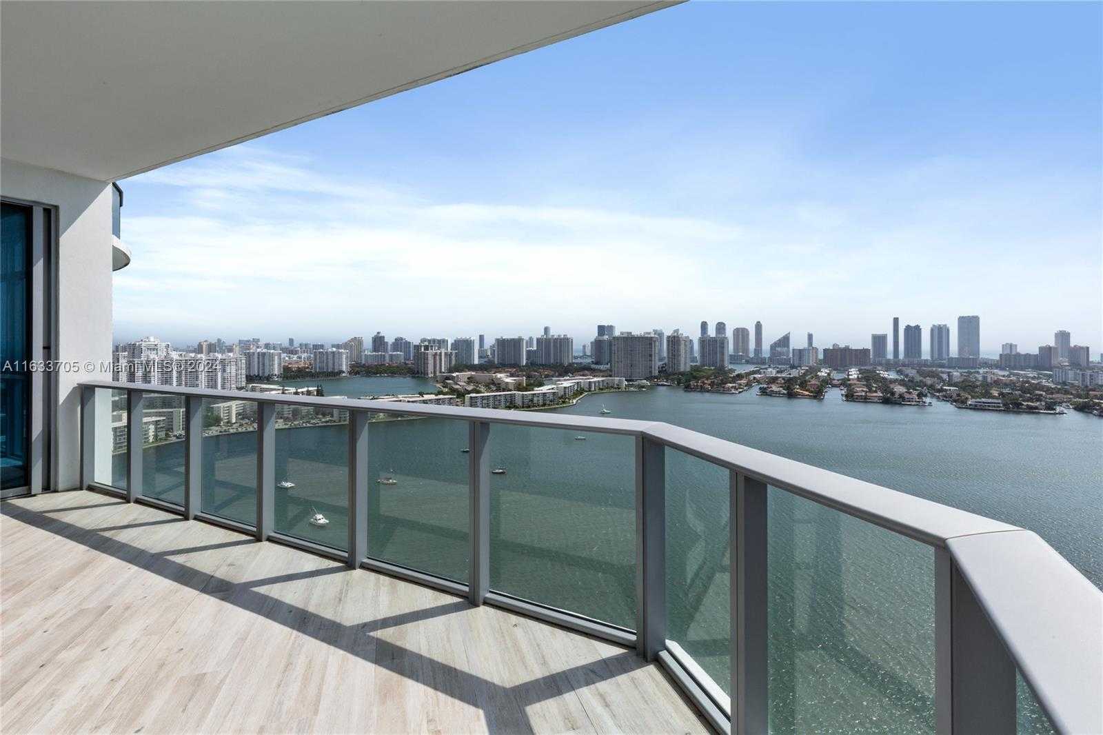Small Image of 17301 BISCAYNE BLVD #LPH 09, North Miami Beach Number 2