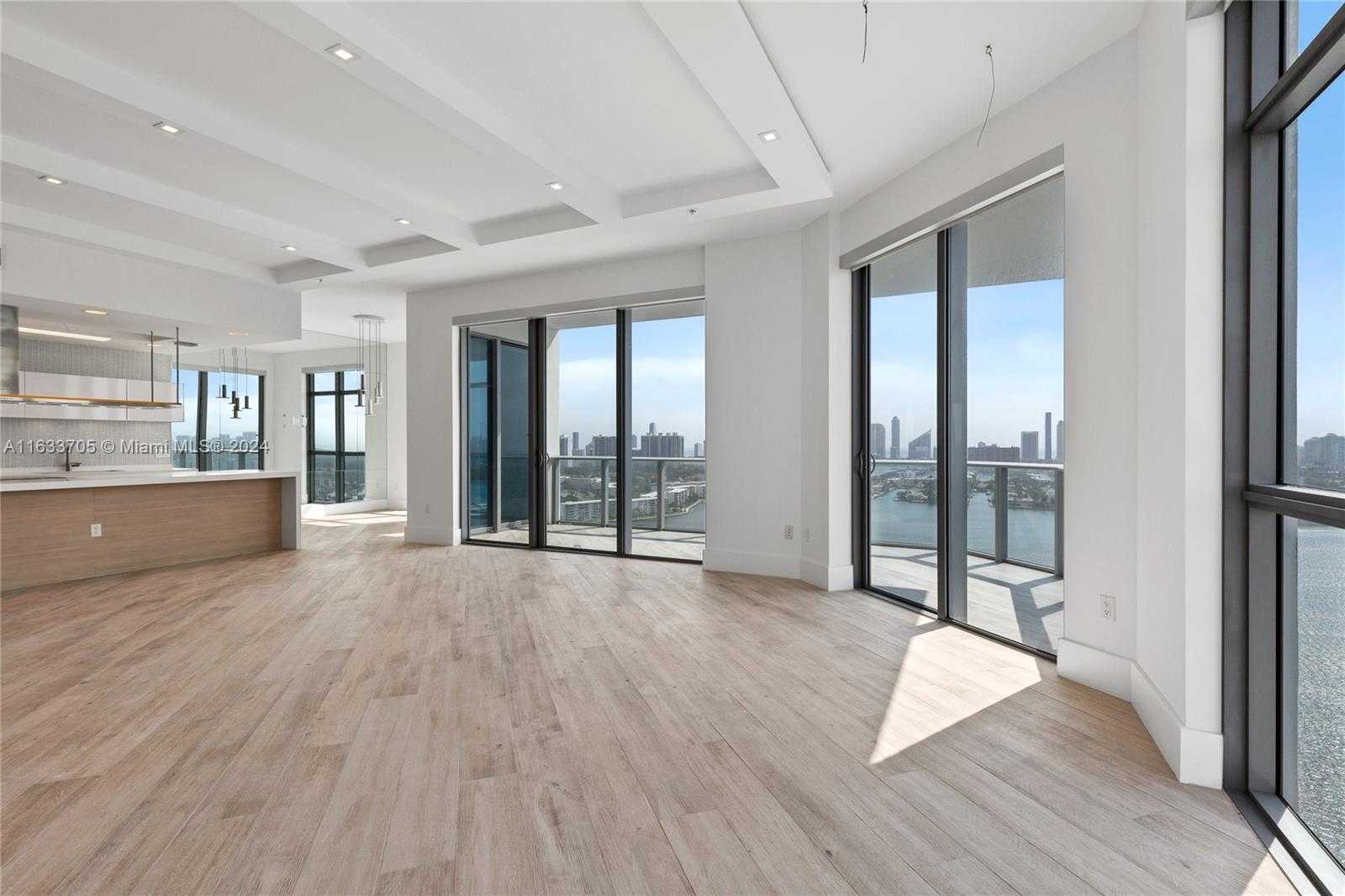 Small Image of 17301 BISCAYNE BLVD #LPH 09, North Miami Beach Number 37