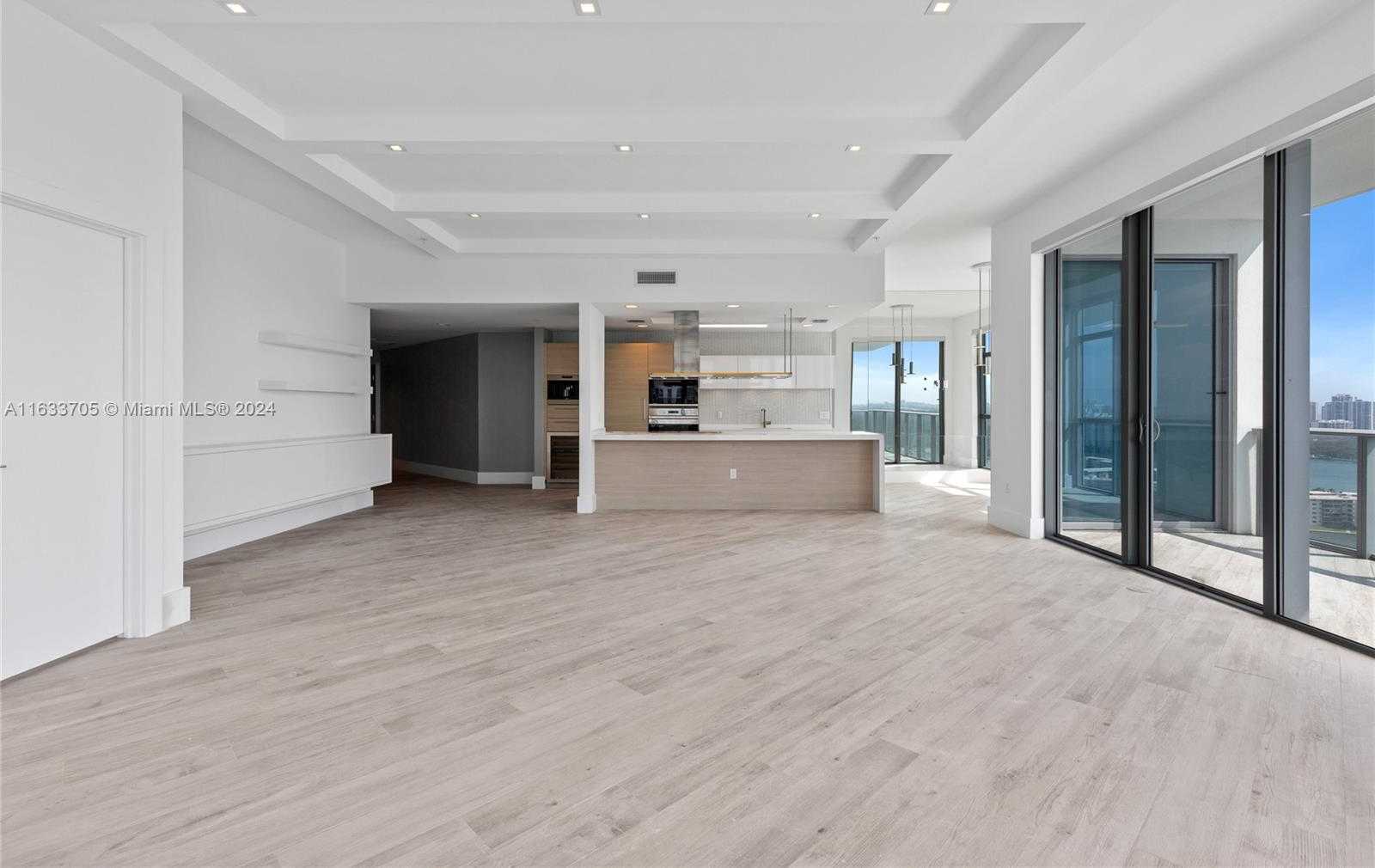 Small Image of 17301 BISCAYNE BLVD #LPH 09, North Miami Beach Number 39