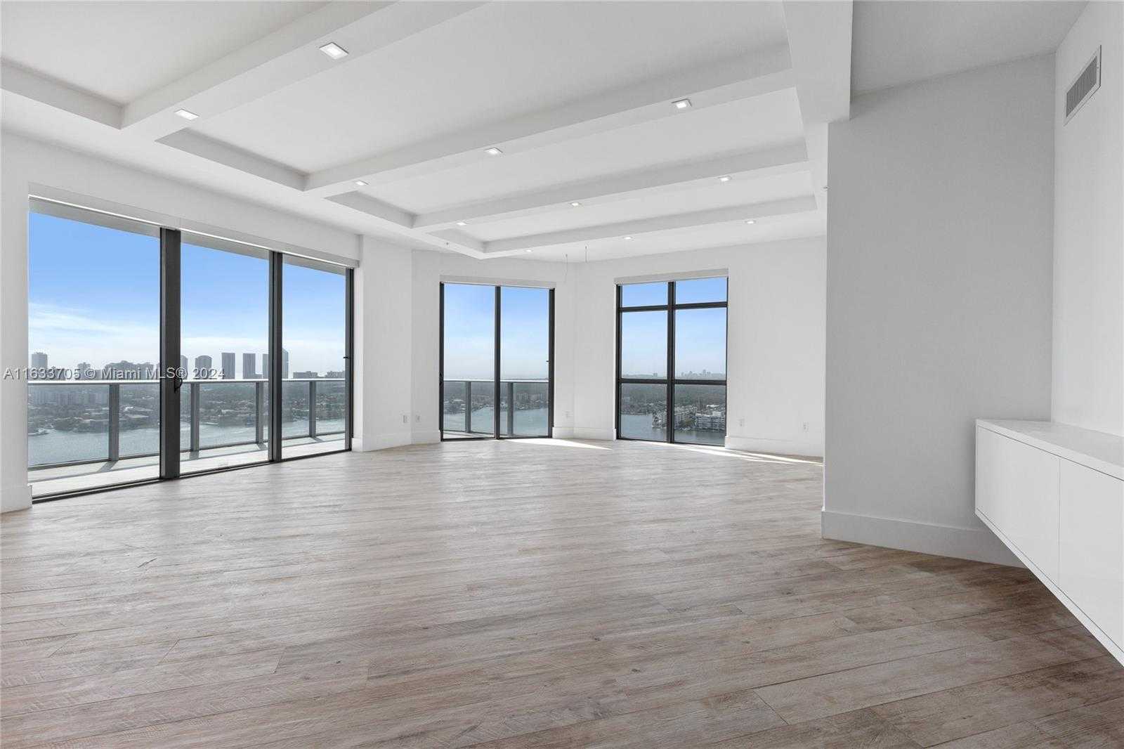 Small Image of 17301 BISCAYNE BLVD #LPH 09, North Miami Beach Number 46