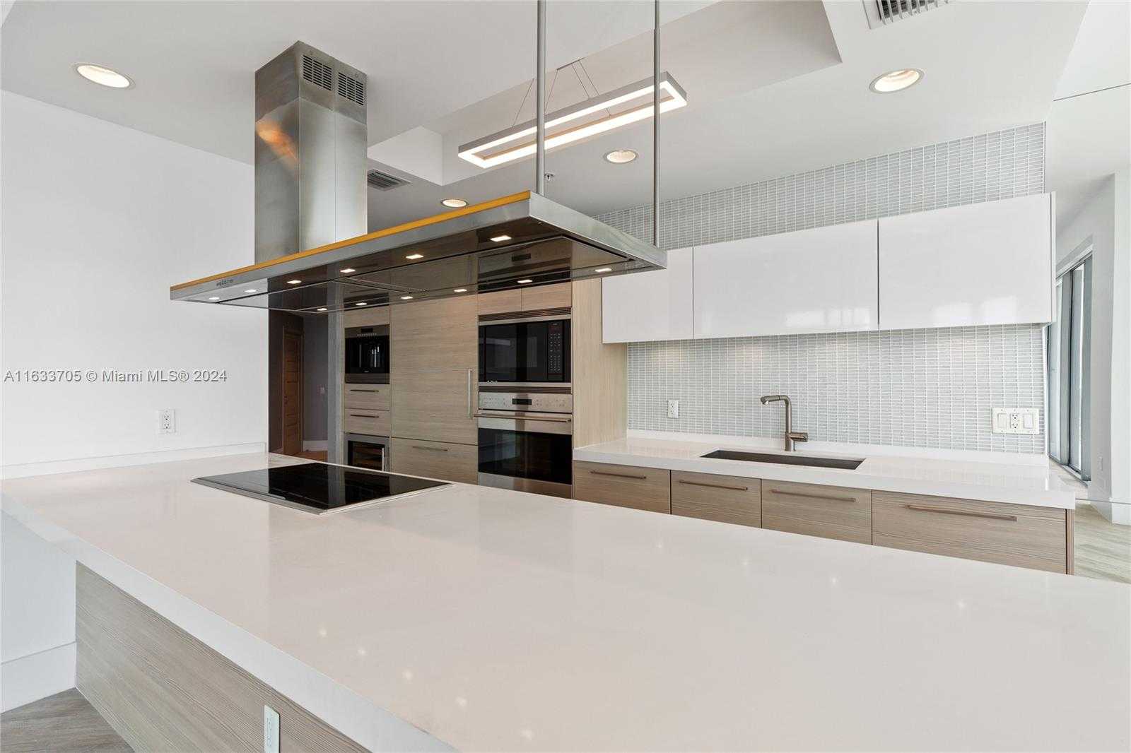 Small Image of 17301 BISCAYNE BLVD #LPH 09, North Miami Beach Number 60