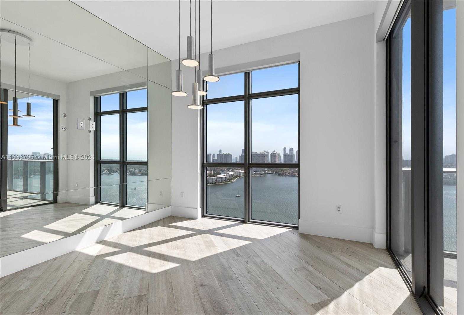 Small Image of 17301 BISCAYNE BLVD #LPH 09, North Miami Beach Number 61