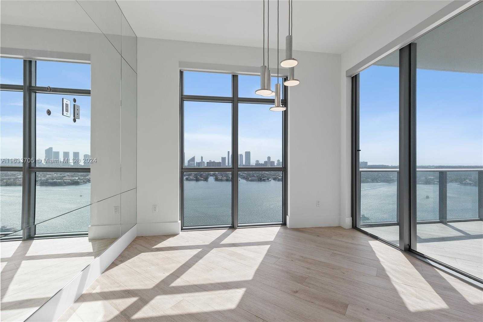Small Image of 17301 BISCAYNE BLVD #LPH 09, North Miami Beach Number 90