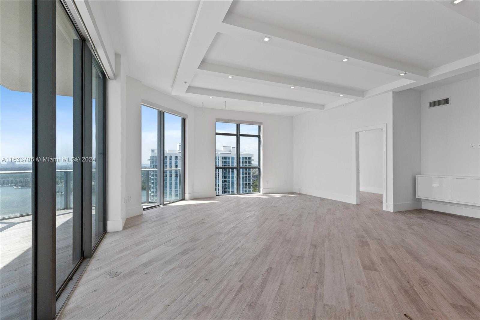 Small Image of 17301 BISCAYNE BLVD #LPH 09, North Miami Beach Number 94
