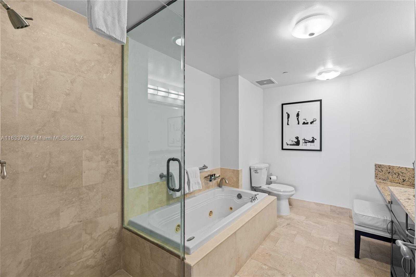 Small Image of 4401 COLLINS AVE #1516, Miami Beach Number 23