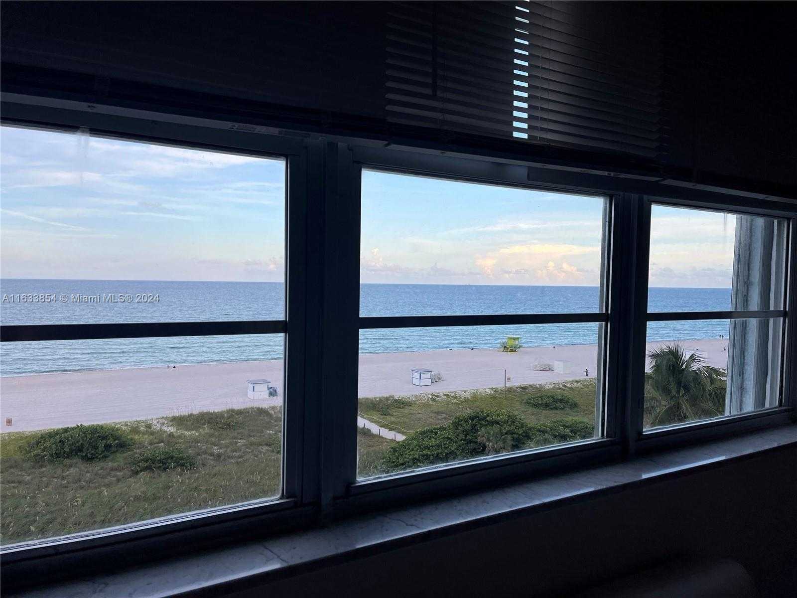 Small Image of 5825 #7G, Miami Beach Number 13