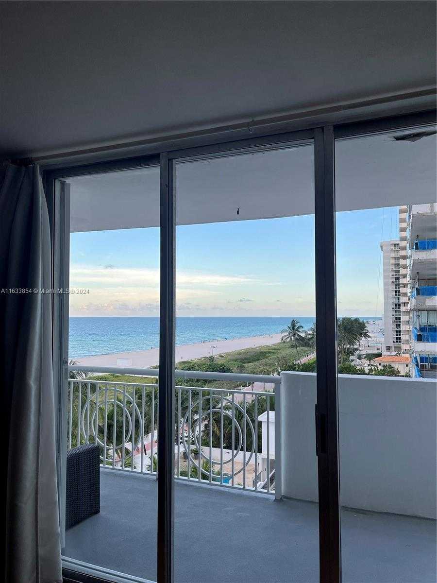 Small Image of 5825 #7G, Miami Beach Number 14