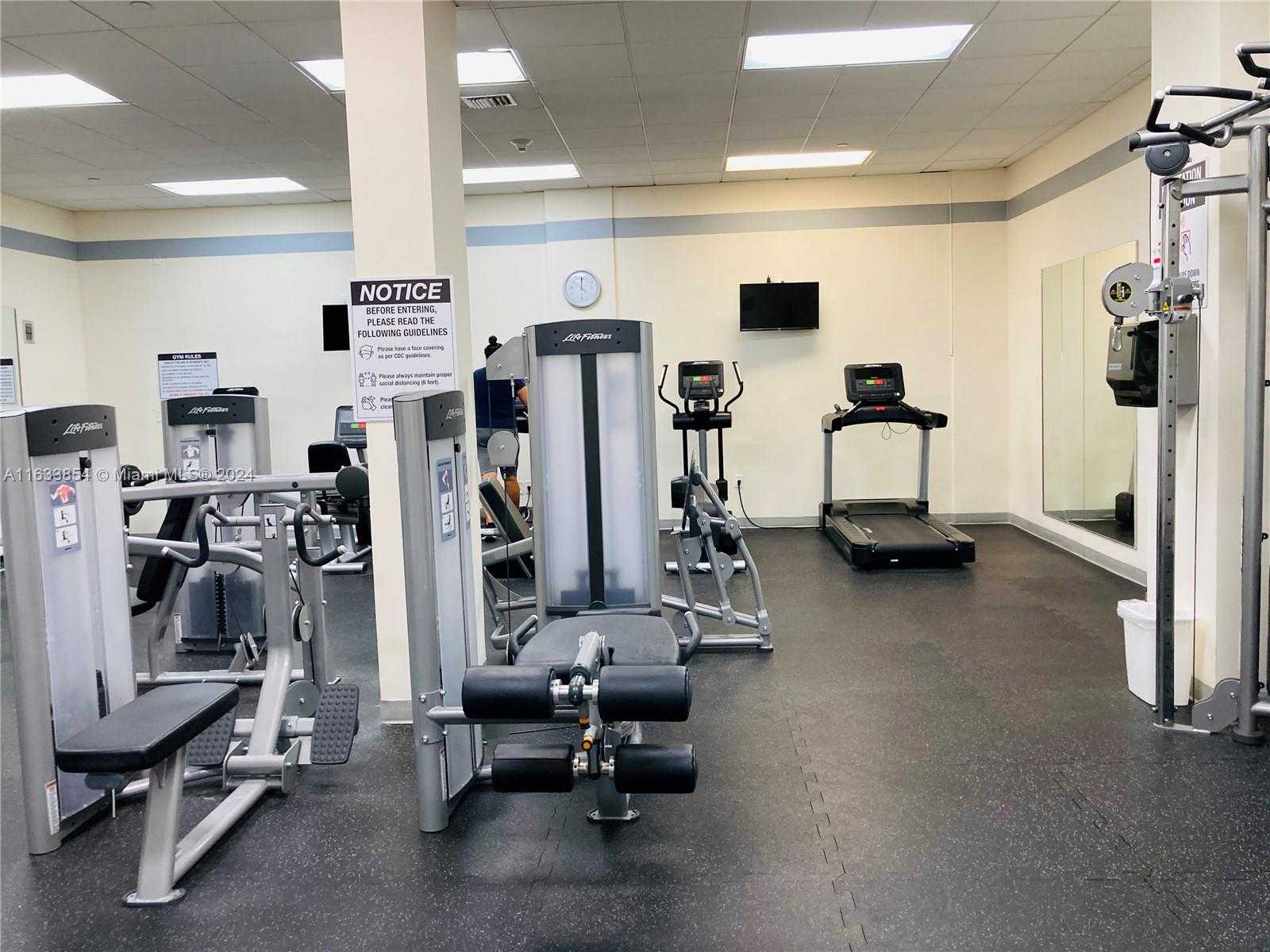 Small Image of 5825 #7G, Miami Beach Number 34