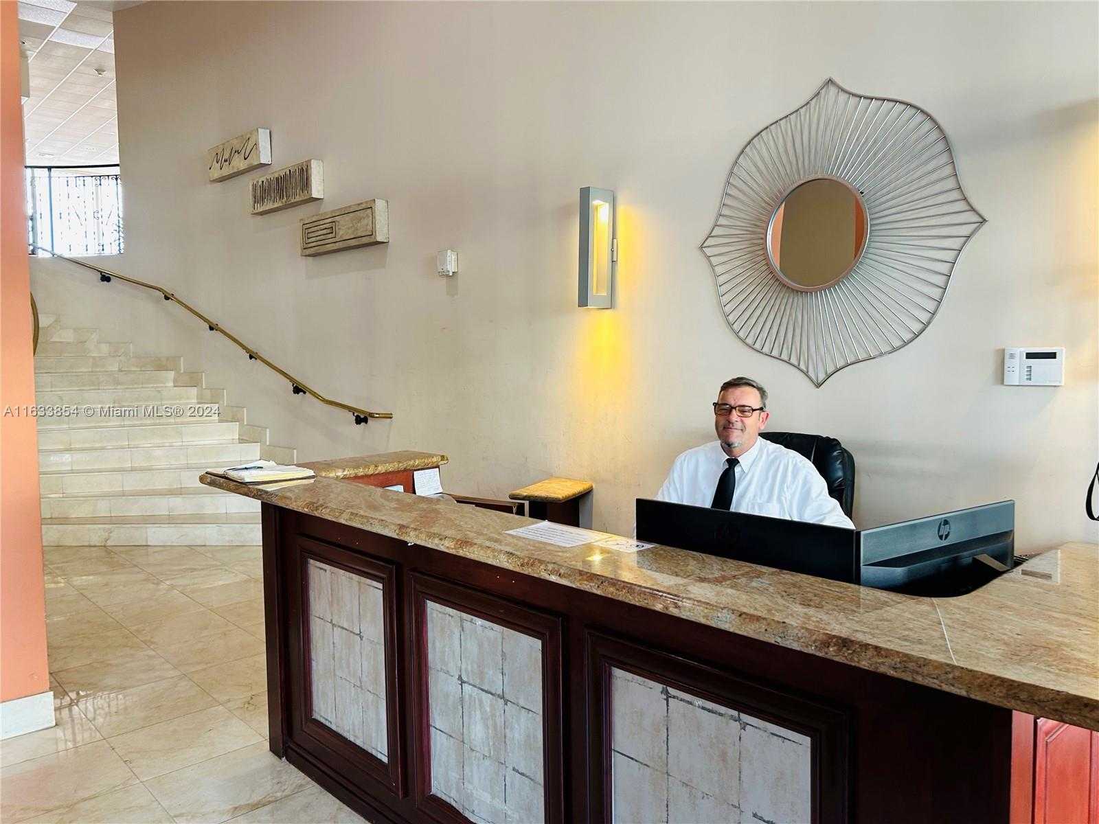 Small Image of 5825 #7G, Miami Beach Number 41