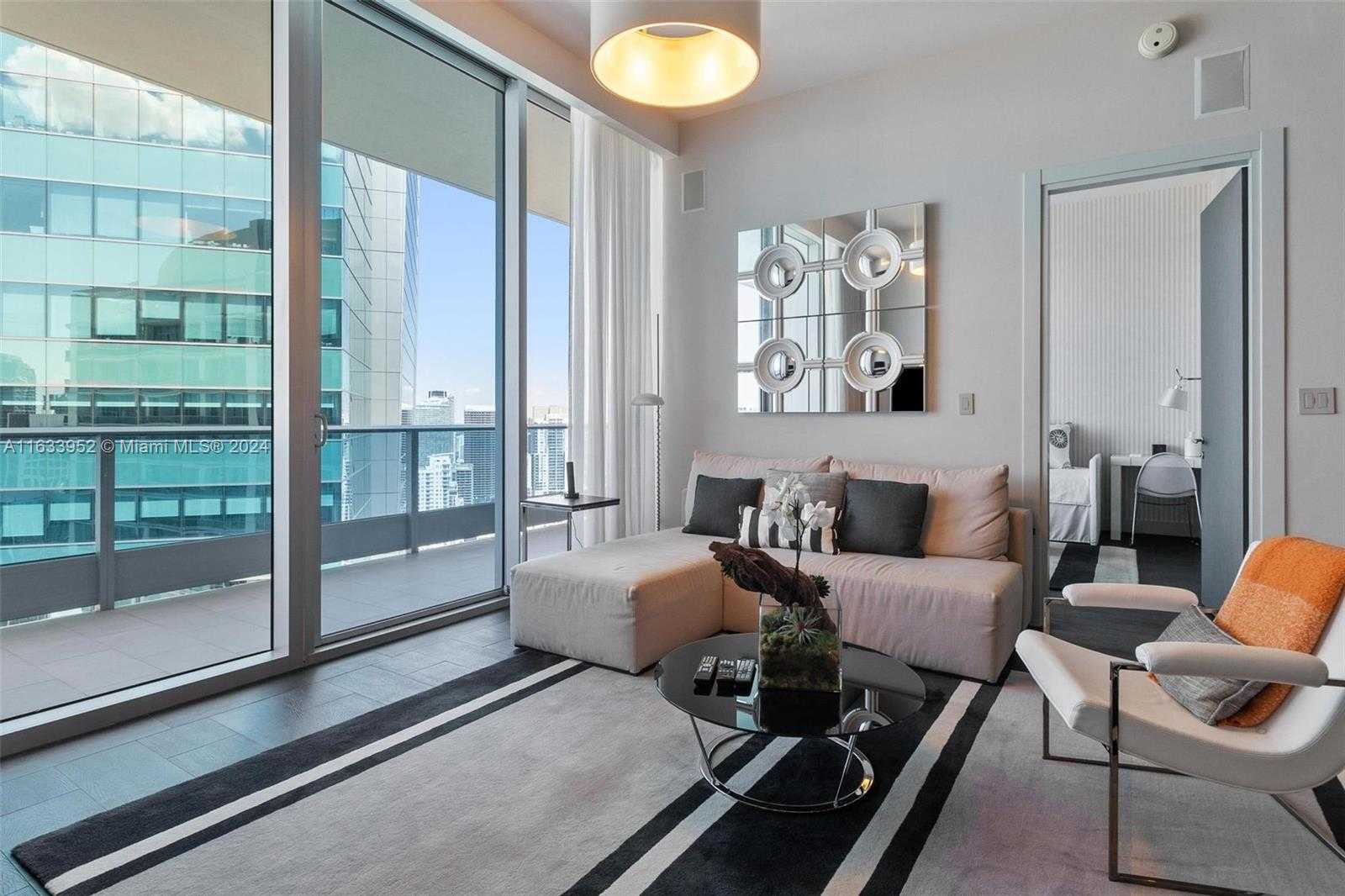 Small Image of 200 BISCAYNE BOULEVARD WAY #5211, Miami Number 11