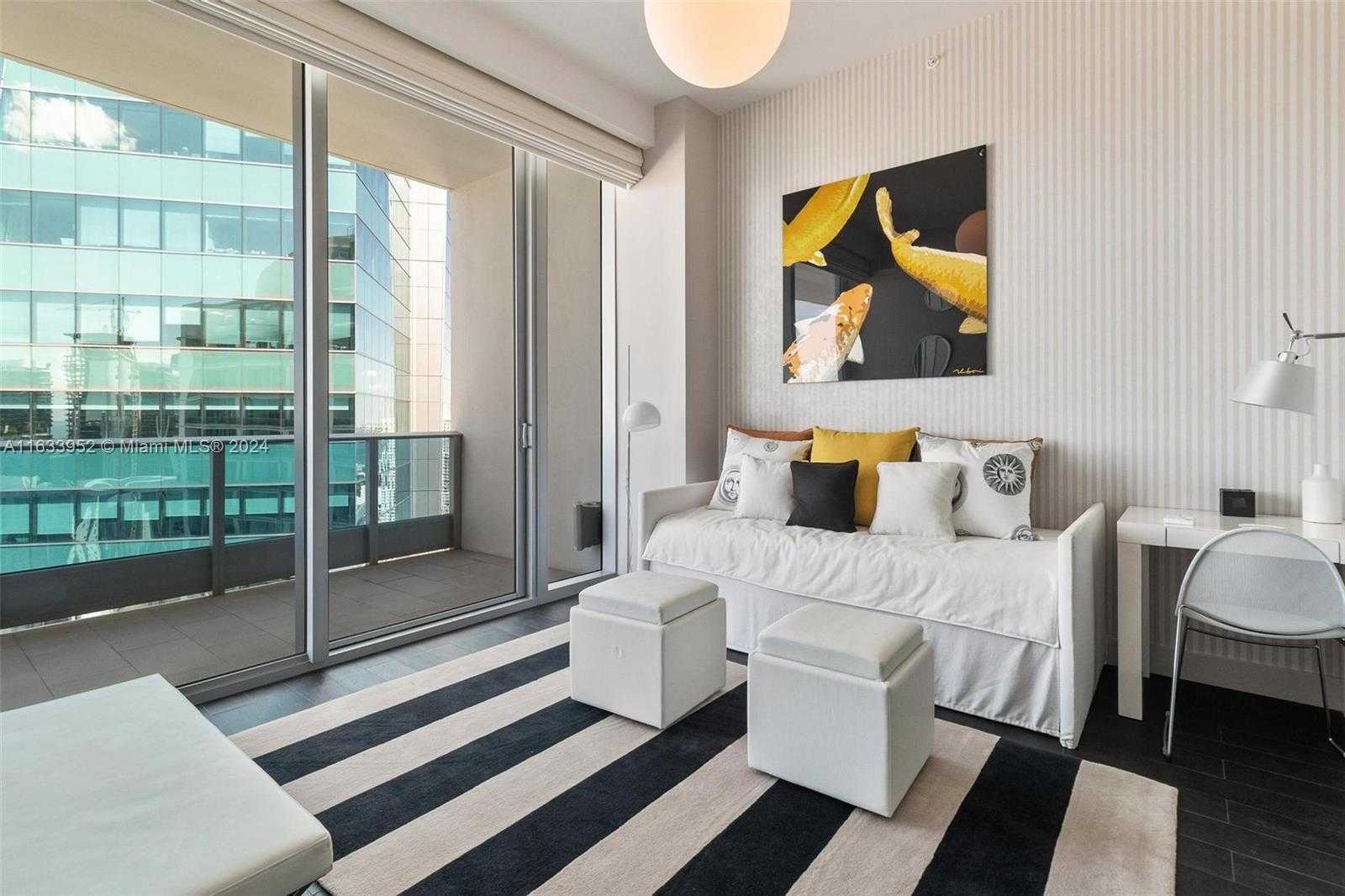 Small Image of 200 BISCAYNE BOULEVARD WAY #5211, Miami Number 25