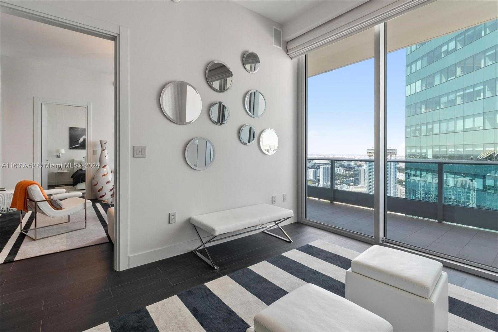 Small Image of 200 BISCAYNE BOULEVARD WAY #5211, Miami Number 26