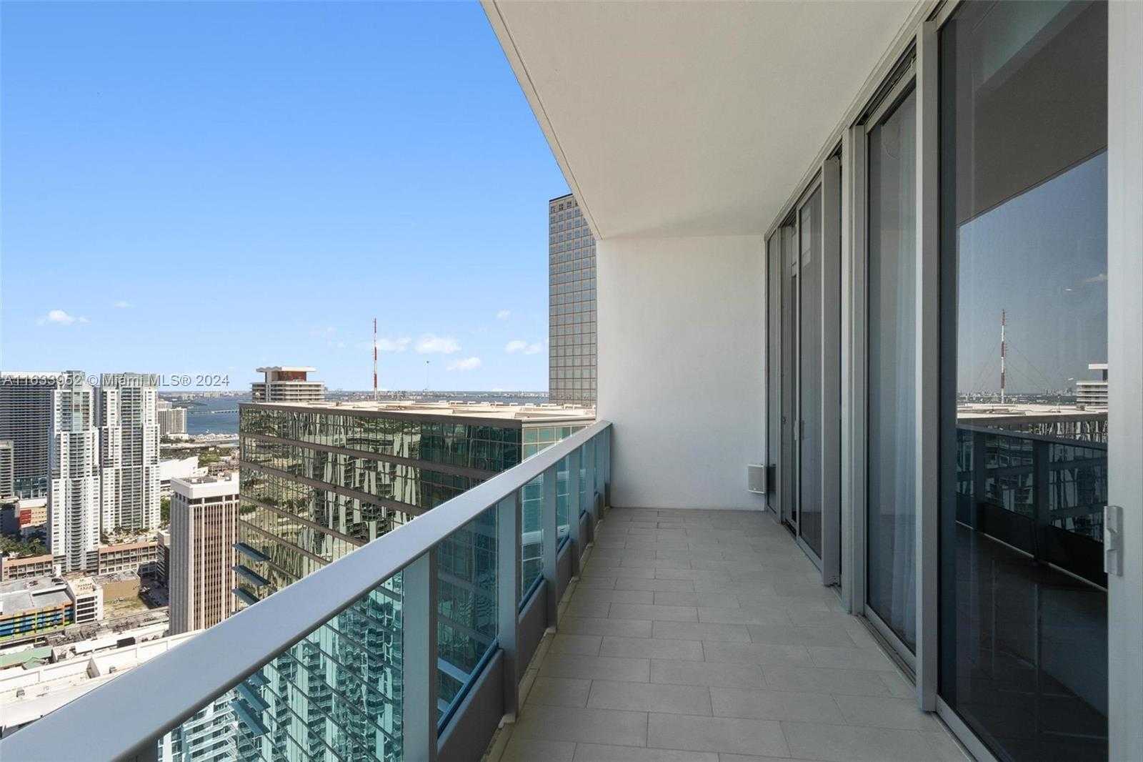 Small Image of 200 BISCAYNE BOULEVARD WAY #5211, Miami Number 28