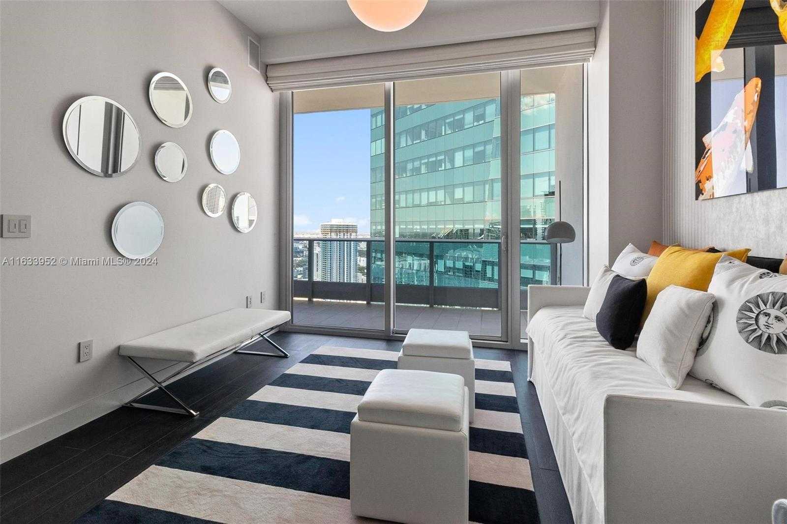 Small Image of 200 BISCAYNE BOULEVARD WAY #5211, Miami Number 8