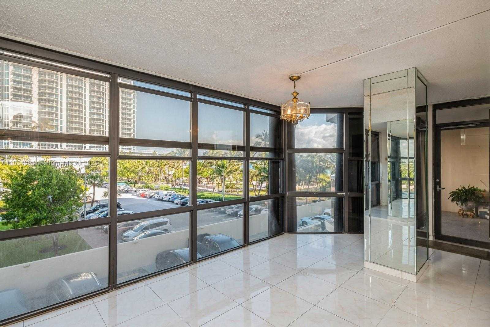 Small Image of 6423 COLLINS AVE #310, Miami Beach Number 12