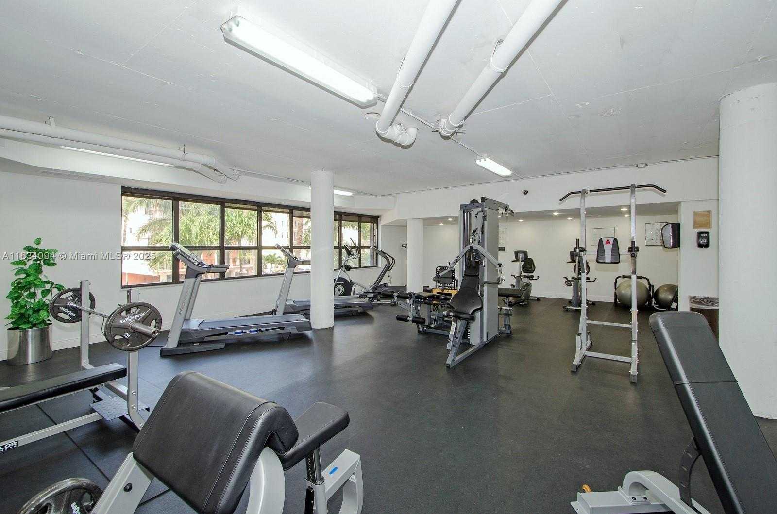 Small Image of 6423 COLLINS AVE #310, Miami Beach Number 21