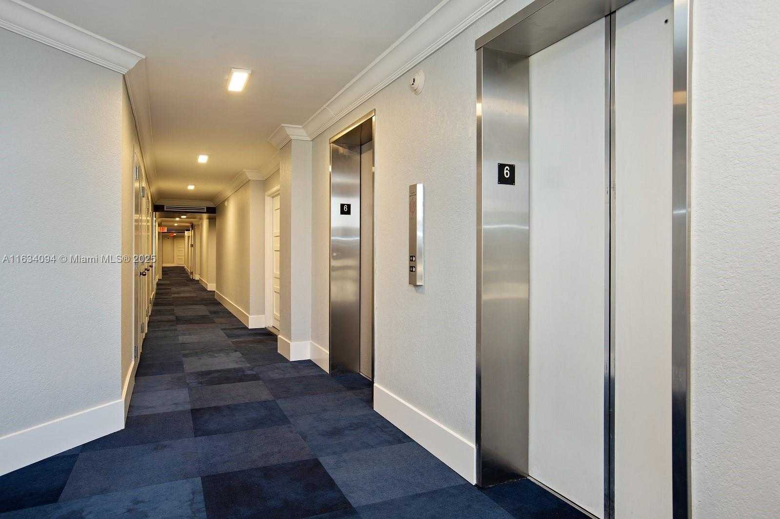 Small Image of 6423 COLLINS AVE #310, Miami Beach Number 4