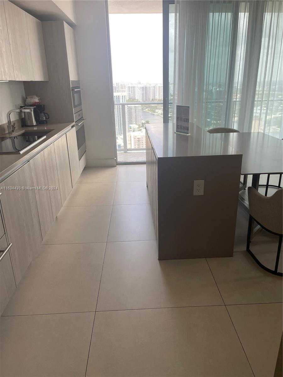 Small Image of 4111 SOUTH OCEAN DR #3411, Hollywood Number 9