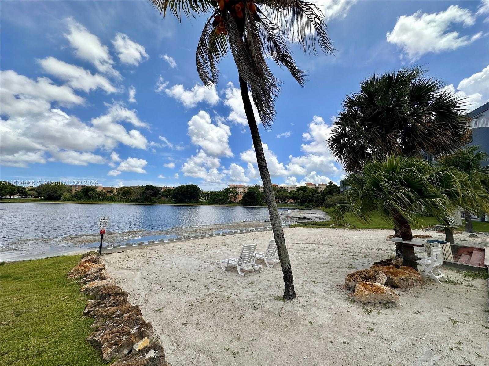 Small Image of 9367 FONTAINEBLEAU BLVD #G115, Miami Number 10