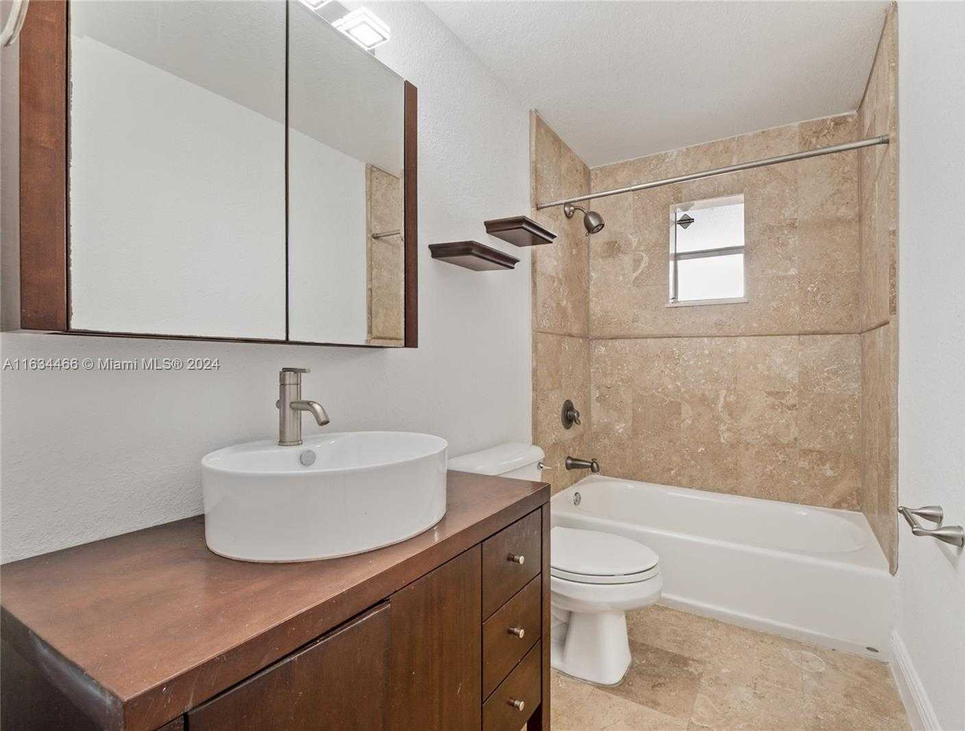 Small Image of 9367 FONTAINEBLEAU BLVD #G115, Miami Number 5