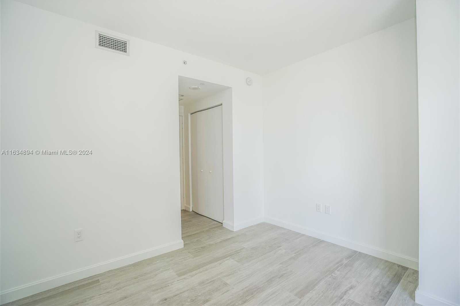 Small Image of 55 SOUTH WEST 9TH ST #2108, Miami Number 18