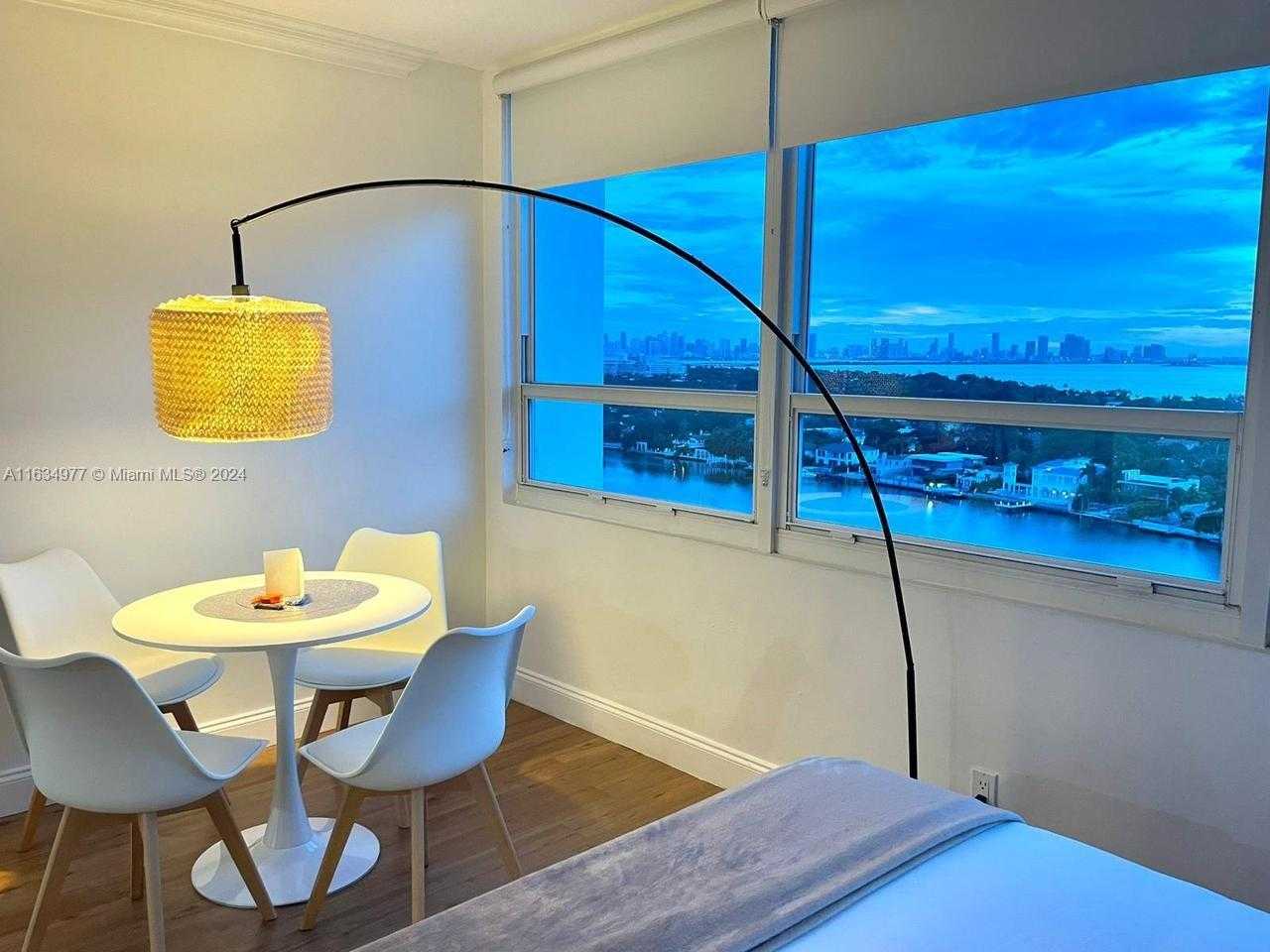 Small Image of 5445 COLLINS AVE #1607, Miami Beach Number 3
