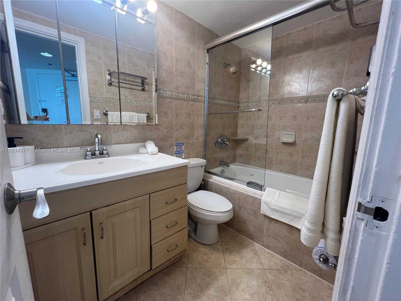 Small Image of 5445 COLLINS AVE #1607, Miami Beach Number 6