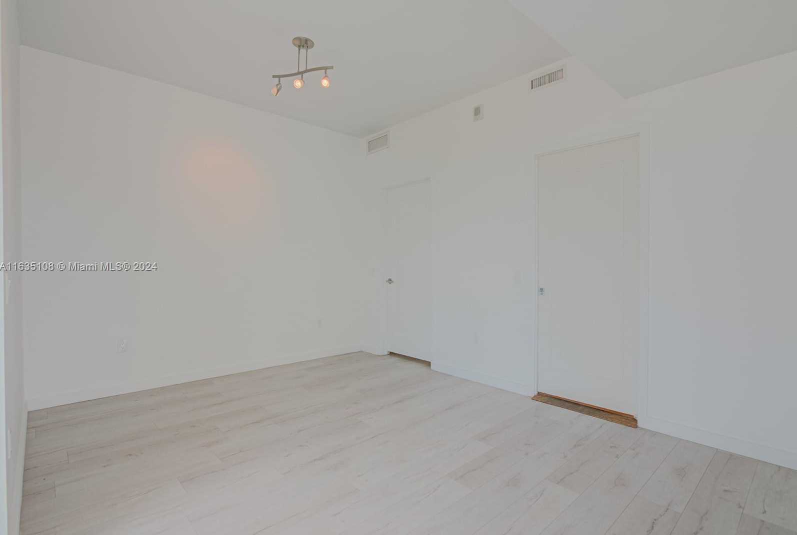 Small Image of 601 NORTH EAST 27TH ST #1502, Miami Number 14