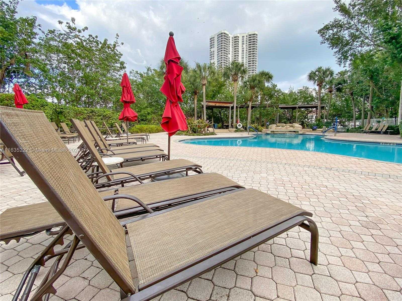 Small Image of 3400 NORTH EAST 192ND ST #LPH7, Aventura Number 37