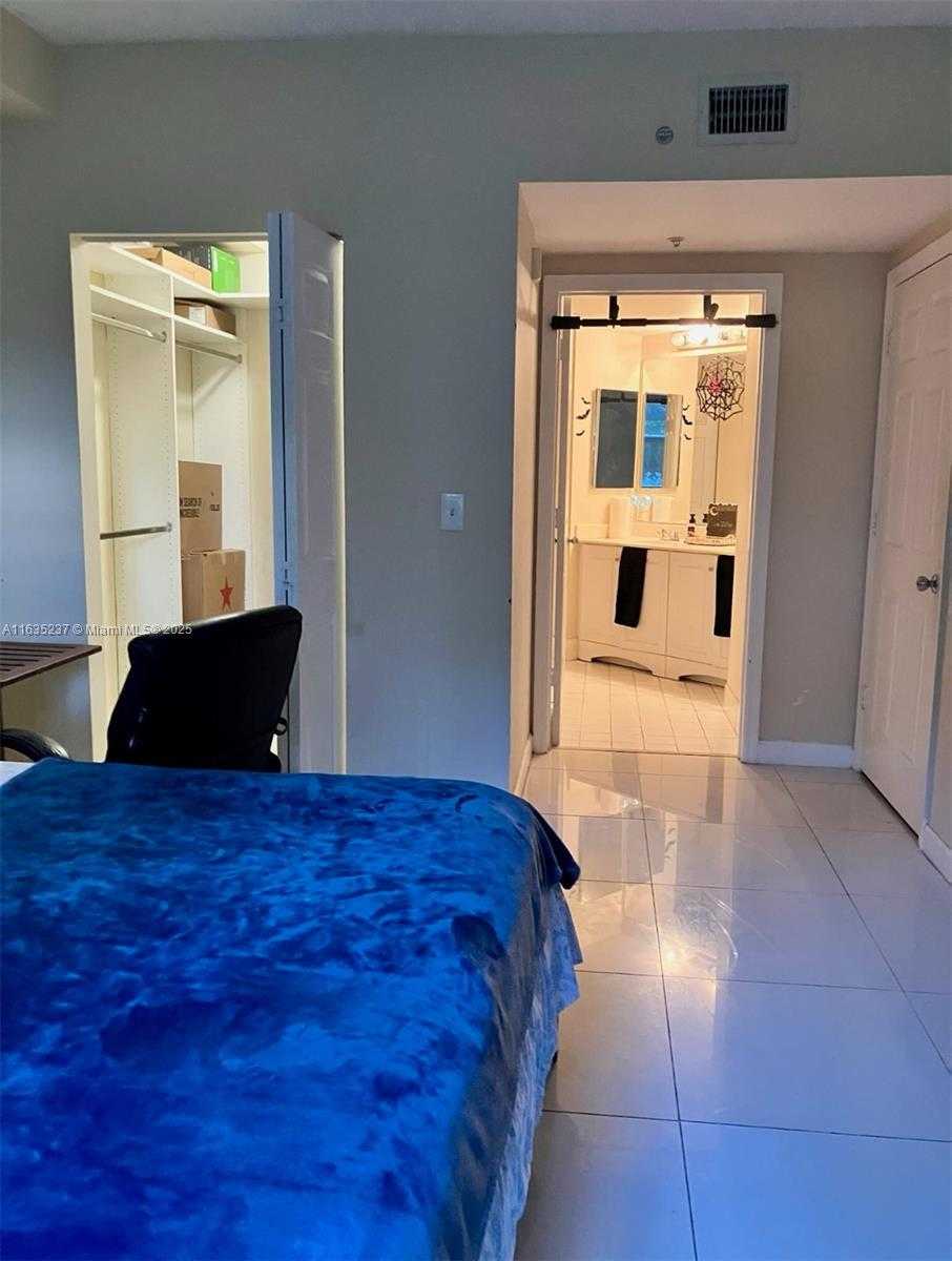 Small Image of 17145 NORTH BAY RD #4108, Sunny Isles Beach Number 38
