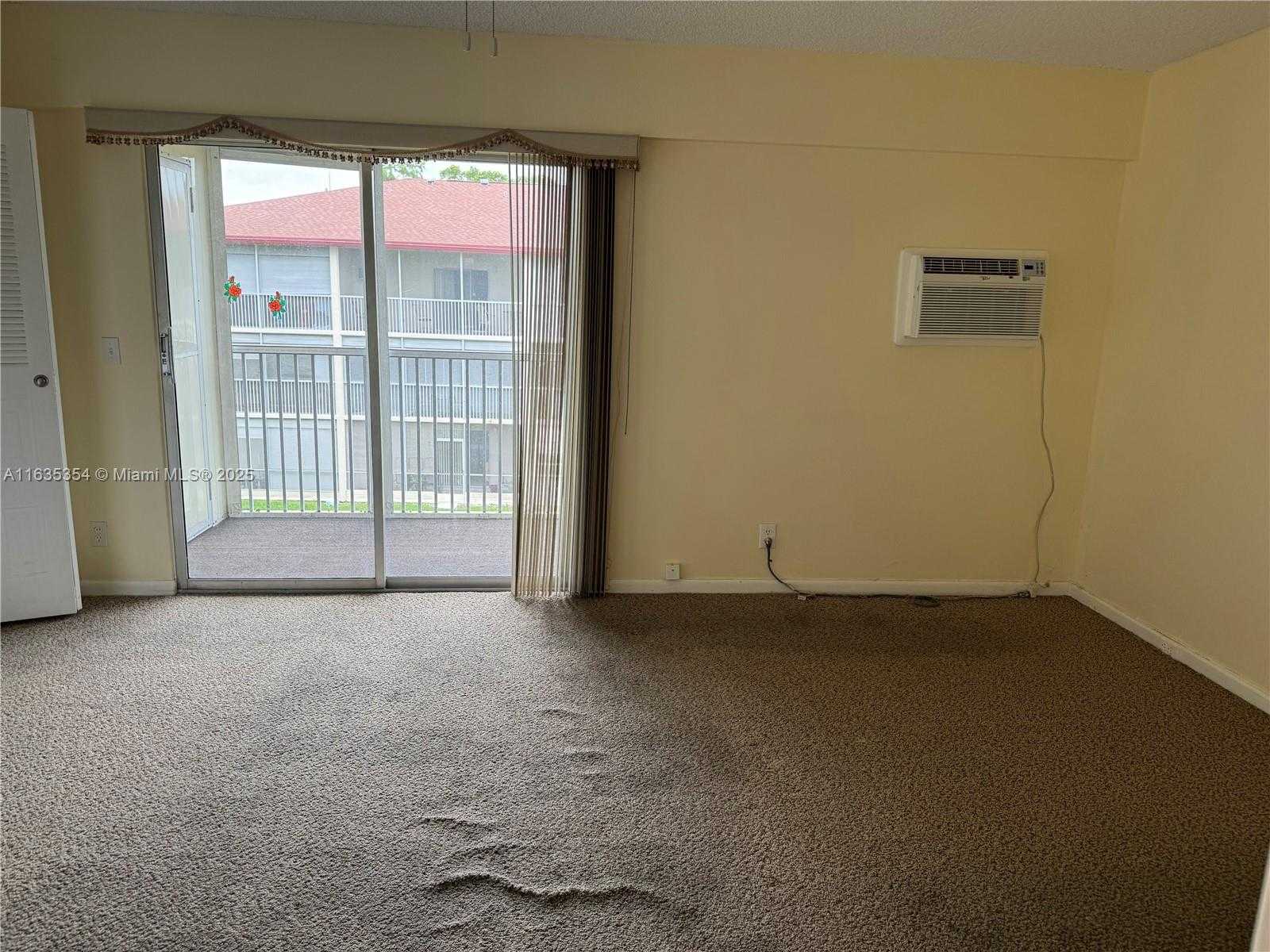 Small Image of 200 SOUTH WEST 132ND WAY #313L, Pembroke Pines Number 6