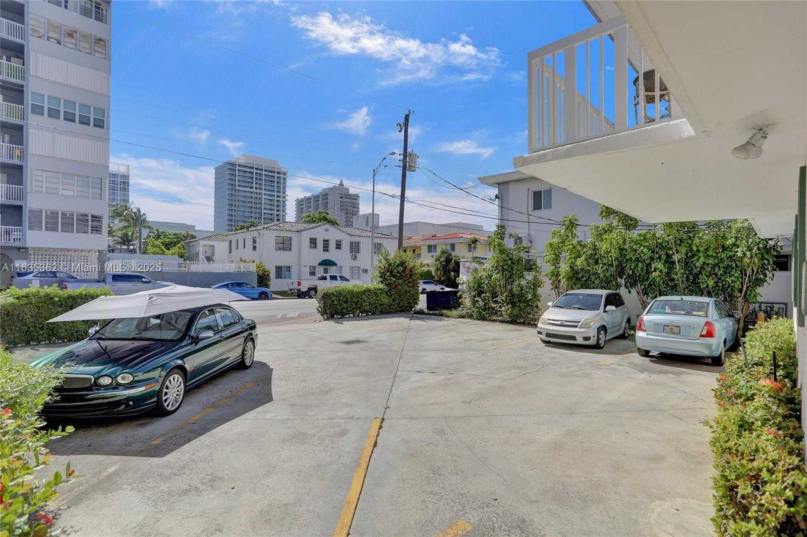 Small Image of 6856 ABBOTT AVE #6, Miami Beach Number 18