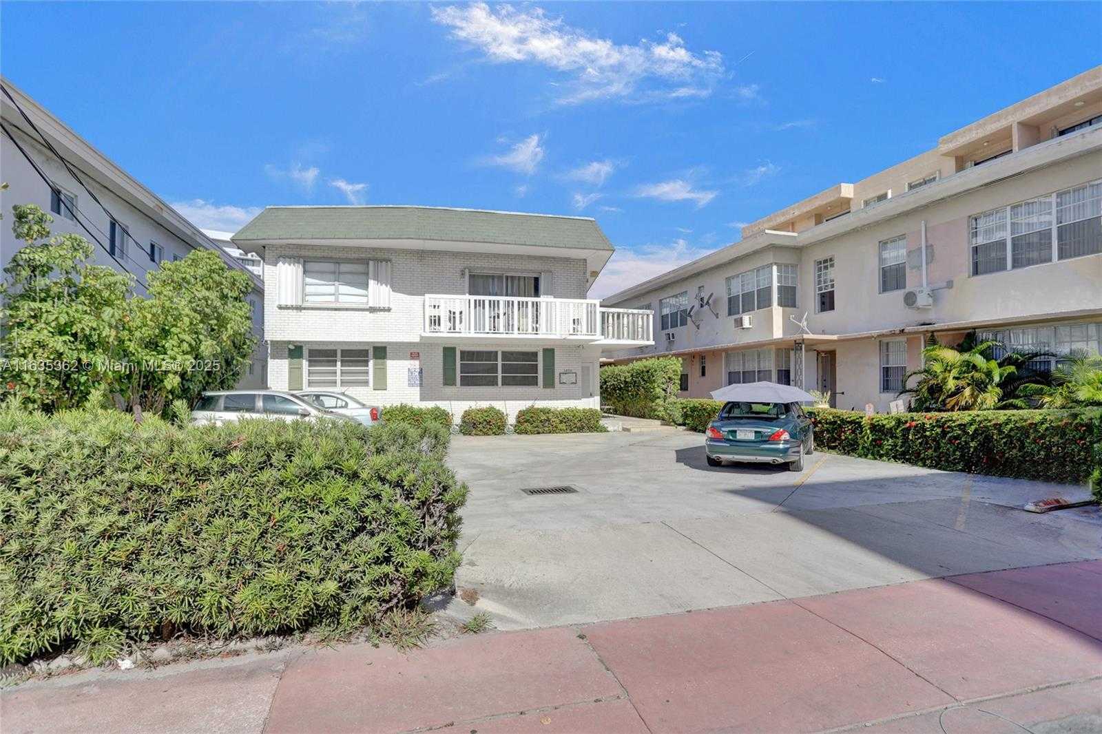 Small Image of 6856 ABBOTT AVE #6, Miami Beach Number 19