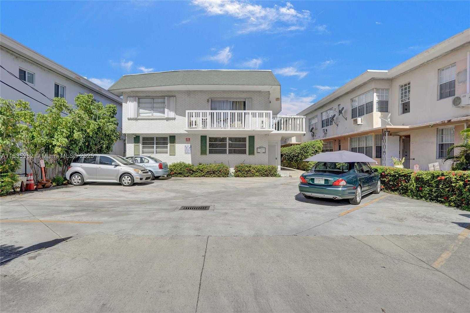 Small Image of 6856 ABBOTT AVE #6, Miami Beach Number 20