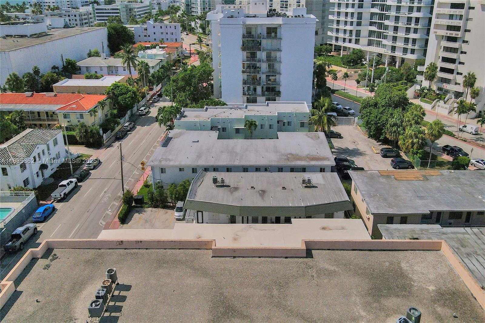 Small Image of 6856 ABBOTT AVE #6, Miami Beach Number 21