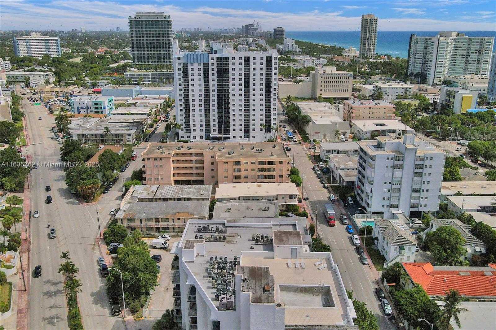 Small Image of 6856 ABBOTT AVE #6, Miami Beach Number 26
