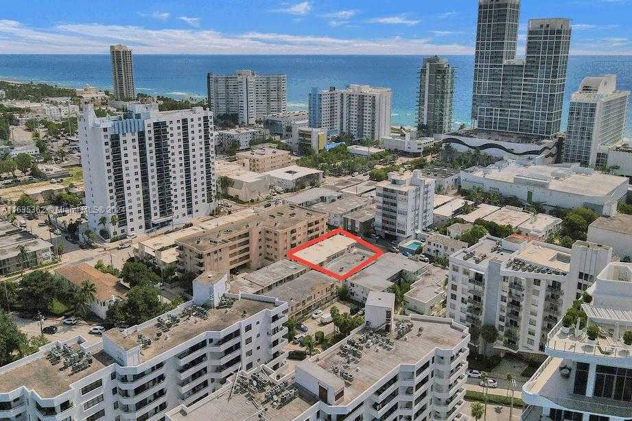 Small Image of 6856 ABBOTT AVE #6, Miami Beach Number 40