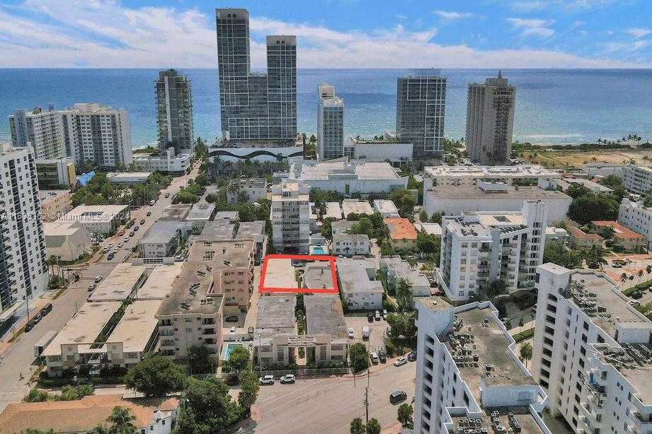 Small Image of 6856 ABBOTT AVE #6, Miami Beach Number 43