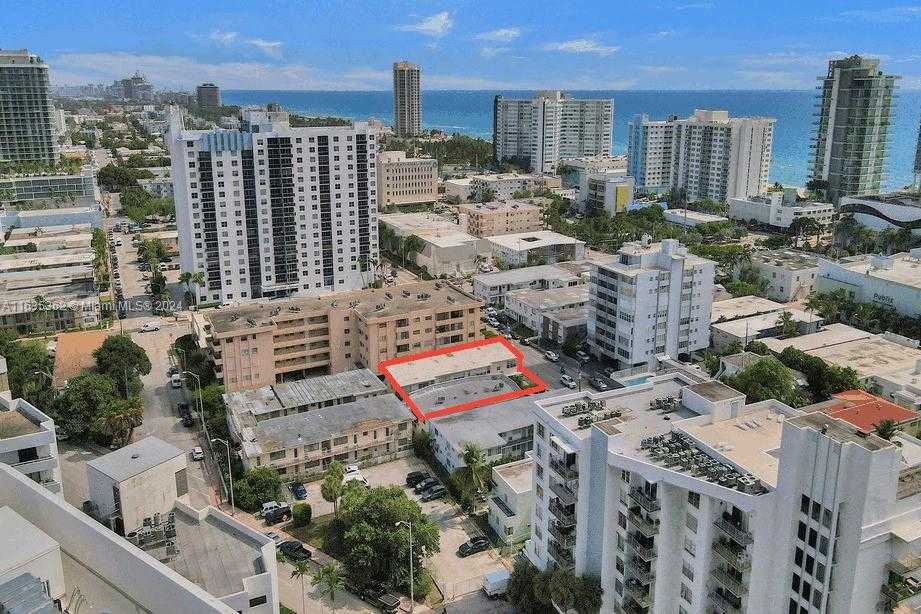 Small Image of 6856 ABBOTT AVE #6, Miami Beach Number 47