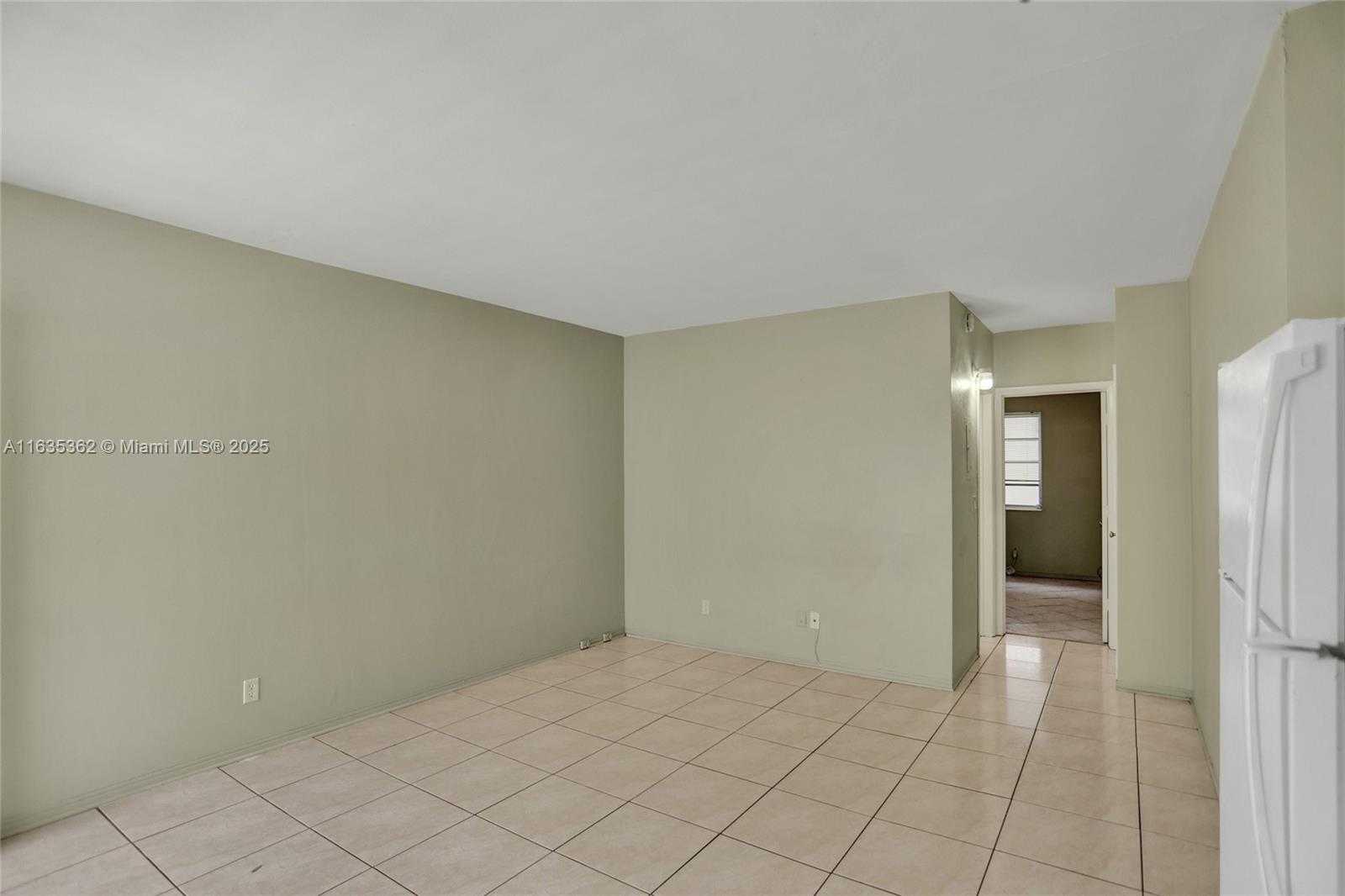 Small Image of 6856 ABBOTT AVE #6, Miami Beach Number 8