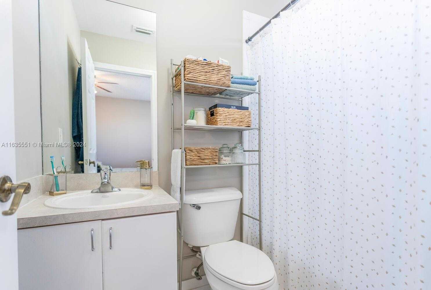 Small Image of 2203 SE 23rd Terrace, Homestead, FL 33035, USA Number 13
